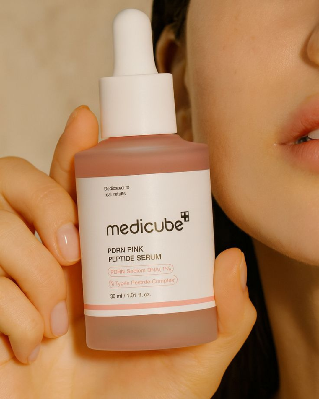 Medicube Salmon DNA PDRN Pink Peptide Serum - Suero Reafirmante con Péptidos